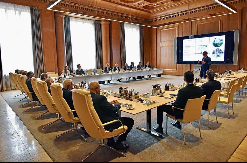 تزامنًا مع زيارة جلالته: 4 وزراء عُمانيين يطلعون على مشروع ألماني