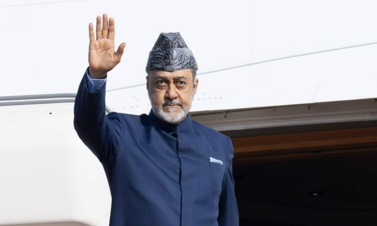 مشمولاً بعناية الله ورعايته، جلالة السلطان يغادر البلاد في زيارة خاصة