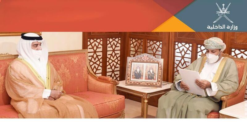 وزير الداخلية يتسلم رسالة من نظيره الإماراتي