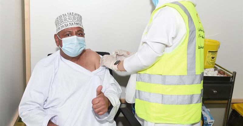 تعرف على أرقام التطعيم بلقاح كورونا في السلطنة