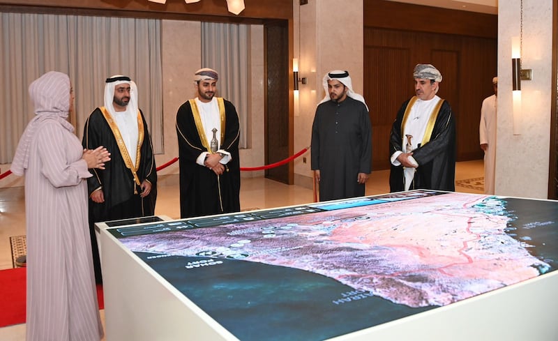 بالصور: السيد ذي يزن يحضر احتفال السفارة الإمارتية  