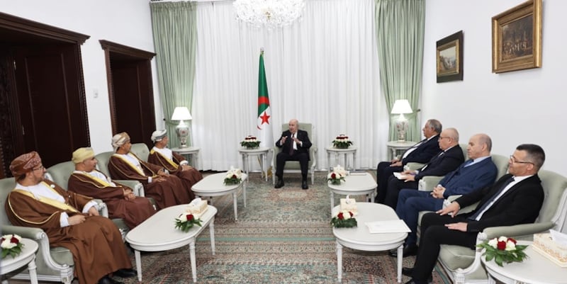 بعد زيارة الرئيس الجزائري لمسقط، وفد عُماني في الجزائر لبحث التعاون الاقتصادي والاستثماري
