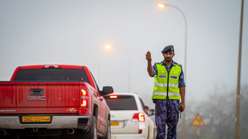 تشكيلات شرطة عمان السلطانية.. جهود متكاملة لخدمة زوار خريف ظفار