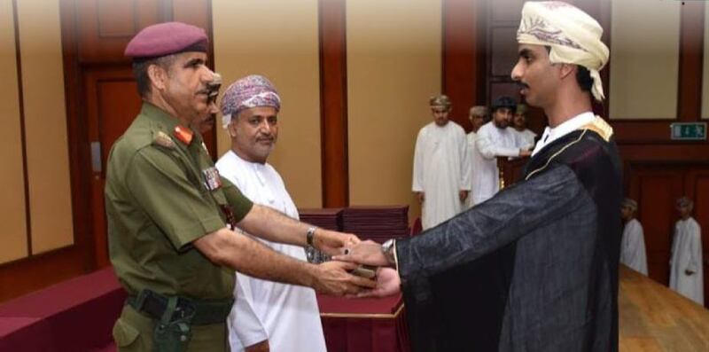 كلية الحرس السلطاني تخرج طلبة دبلوم التعليم التقني الدولي