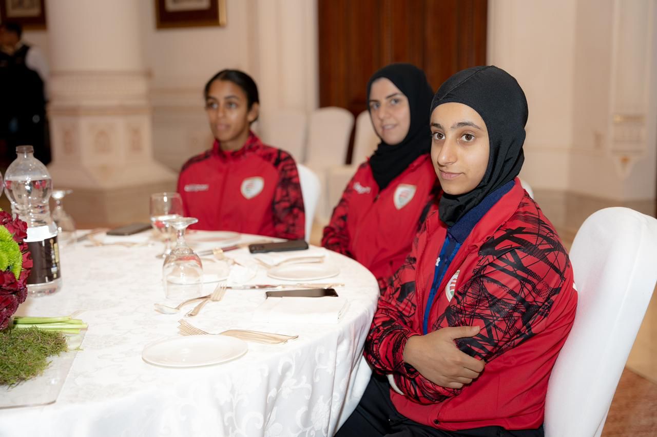 بالصور: تدشين أول منتخب عماني لكرة قدم النسائية