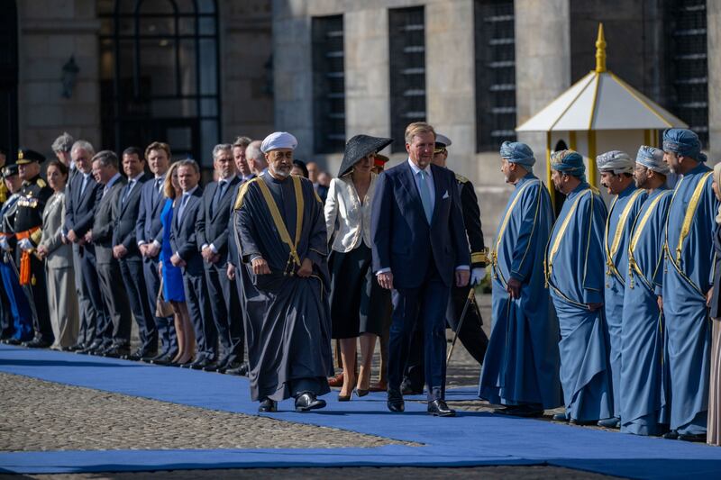 جلالة السلطان يلتقي برجال أعمال هولنديين  