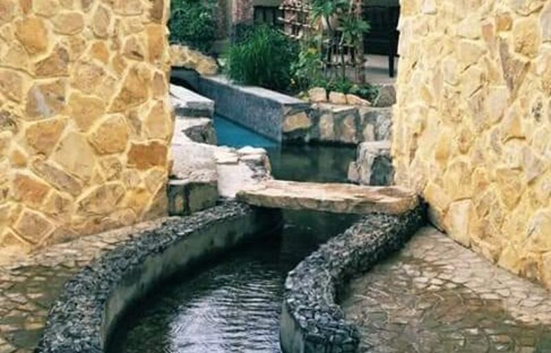 بالفيديو والصور: تحويل فلج من الجفاف إلى واحة سياحية