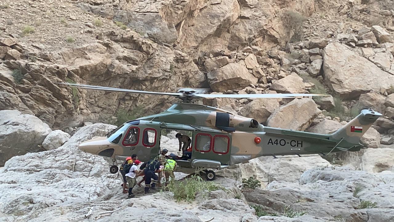 بالفيديو: سقوط شخص وإصابته بكسور في وادي بني خالد