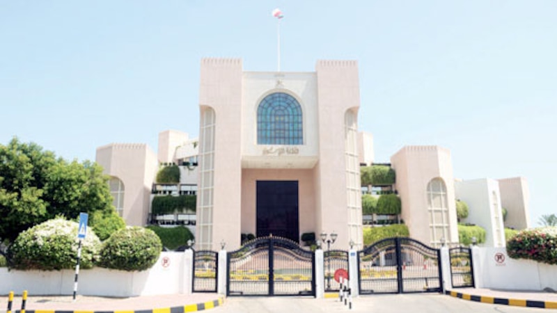 بالأسماء: سحب جديد على أراضٍ في مسقط