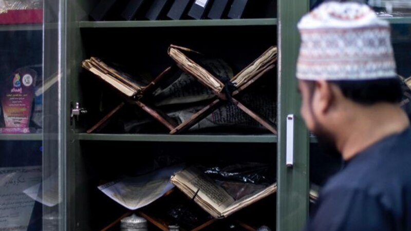 شاب عماني يحول تاريخ عمان لصيغة رقمية..ويفوز بجائزة الإجادة الشبابية