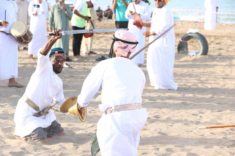 بالصور: رزحة وعازي وصهيل خيول في “عيد الرديدة السعيد”