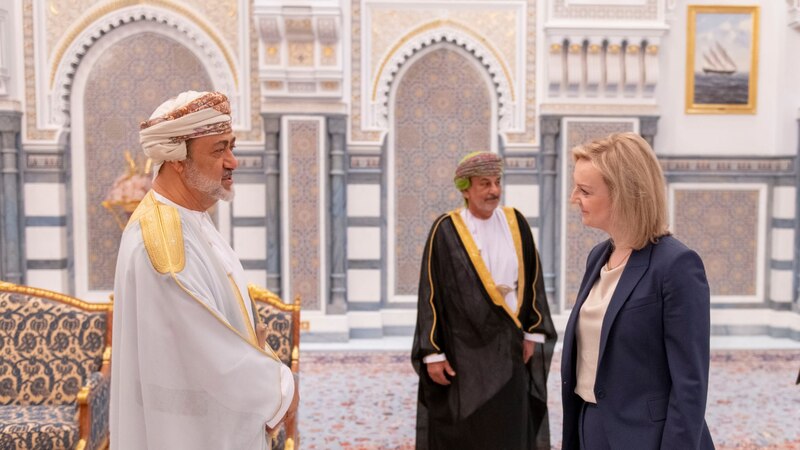 بعد لقائها بجلالة السلطان: هذا ما قالته وزيرة الخارجية والكومنولوث والتنمية البريطانية