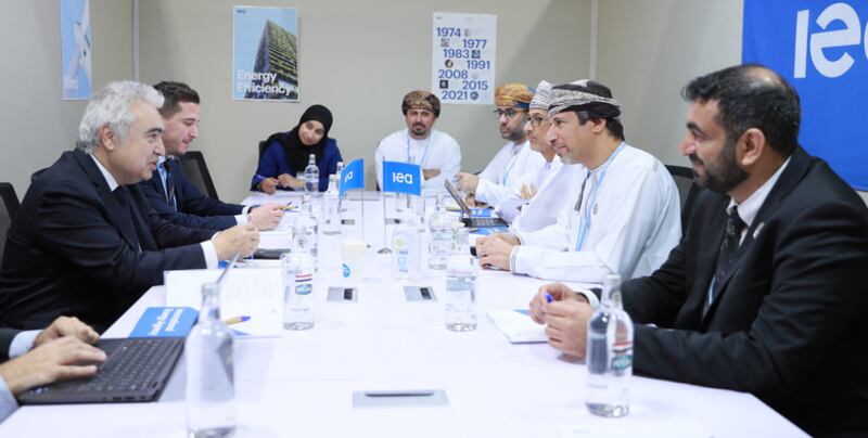 باجتماعات ولقاءات مع مسؤولين دوليين: استثمار عُماني لقمة المناخ