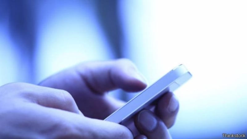 إحصائيات جديدة حول اشتراكات الهواتف المتنقلة في سلطنة عُمان