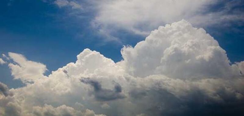 تأثر أجواء السلطنة بمنخفض جوي