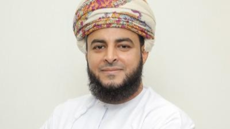 تعيين أول عُماني رئيسًا لإدارة التدقيق الشرعي في بنك إسلامي مستقل