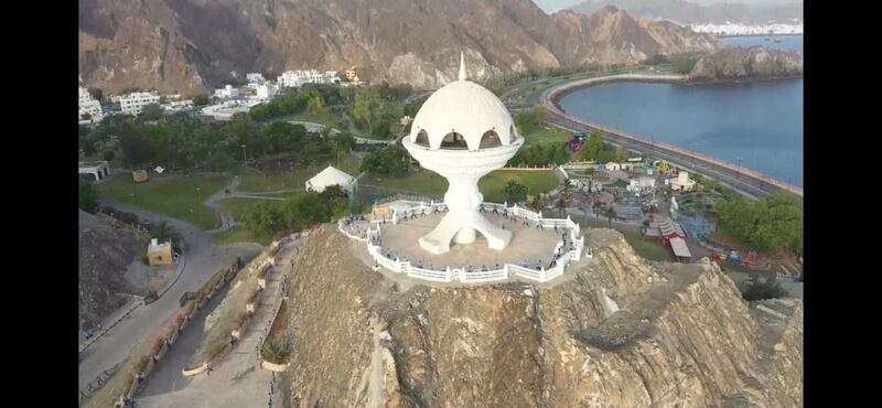 سعادة السفير الهندي يكتب: مهرجان اليوغا في سلطنة عمان يشق طريقًا للصحة والرفاهية العالمية