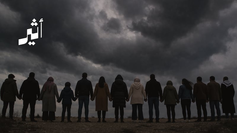 أمثلة خلال 50 عامًا: كيف تشكّل السلاسل البشرية خط الدفاع الأول؟