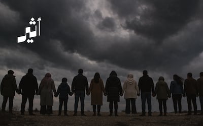 أمثلة خلال 50 عامًا: كيف تشكّل السلاسل البشرية خط الدفاع الأول؟