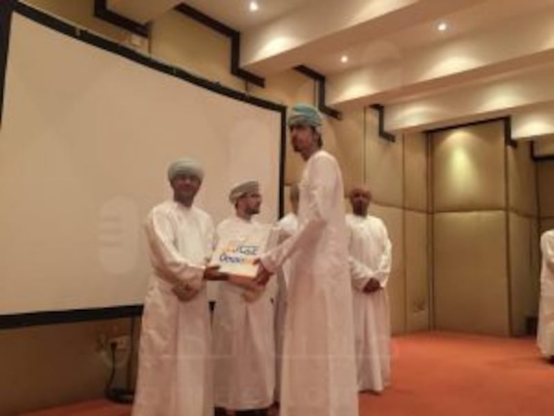 تعرّف على أوائل طلبة دبلوم التعليم العام في السلطنة