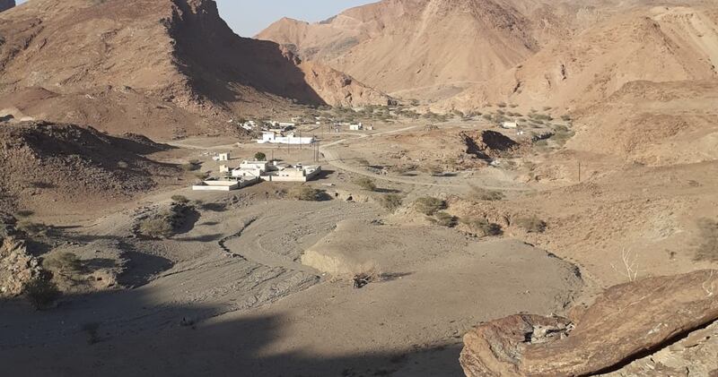 “السخنة” في انتظار “المحطة”.. وعين الأهالي تترقب استخراج الـ “الكروكي”