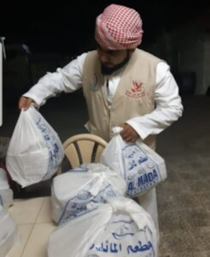 حافلة “تحفظ النعمة”.. وتوزّعها على المستحقين