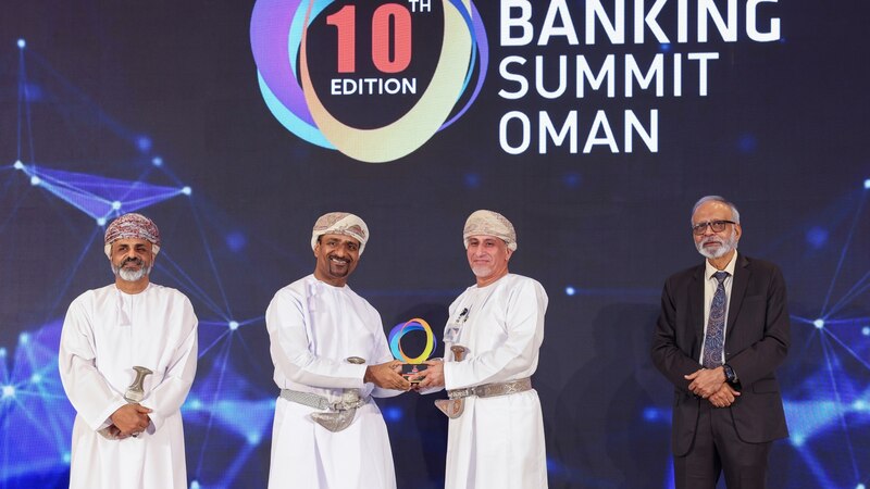 اختيار بنك مسقط الأفضل في تقديم الخدمات المصرفية والتميز في تجربة الزبائن