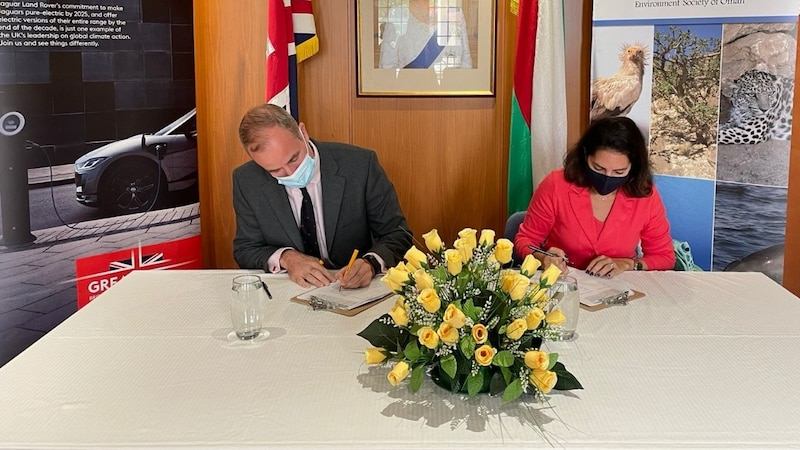 منحة من السفارة البريطانية لدعم مشروعين بيئيين عمانيين