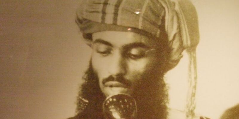 خطابات للسلطان قابوس بن سعيد وثقتها الإذاعة العمانية في بداياتها