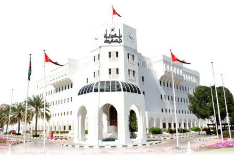 كتسجيل المصابين بالملاريا ودفن الموتى وحفظ الأمن: أنشطة لبلدية مسقط خلال الفترة ( 1942-1945)