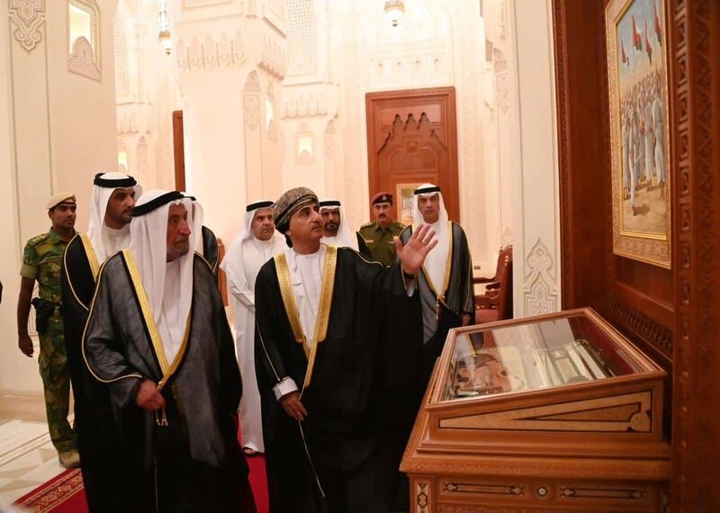 بالصور: حاكم الشارقة يزور الجامع الأكبر ويشهد عرضًا موسيقيًّا في دار الأوبرا السلطانية