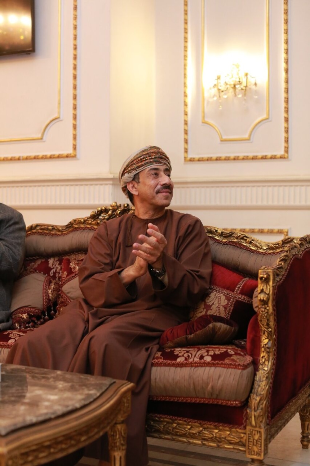 الفراهيدي سفيرٌ لغوي عماني: صالون ابن ماجد في القاهرة يحتفي بيوم اللغة العربية