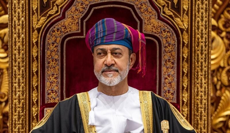 جلالة السلطان يتلقى تهاني العيد من عدد من المسؤولين