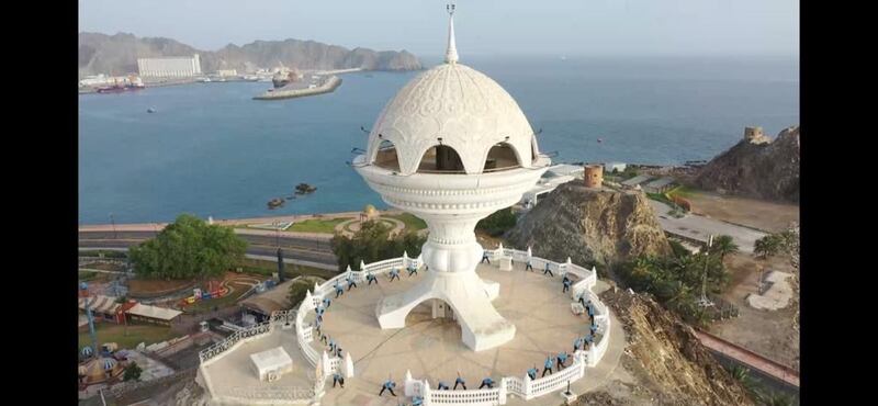 سعادة السفير الهندي يكتب: مهرجان اليوغا في سلطنة عمان يشق طريقًا للصحة والرفاهية العالمية