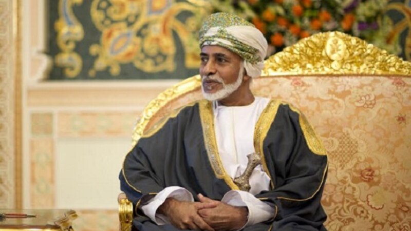 لـ 4 وسائل إعلام مختلفة: 4 حوارات صحفية للسلطان قابوس في شهر يناير