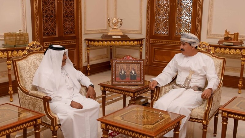 وزير المكتب السُّلطاني يستقبل السفير القطري