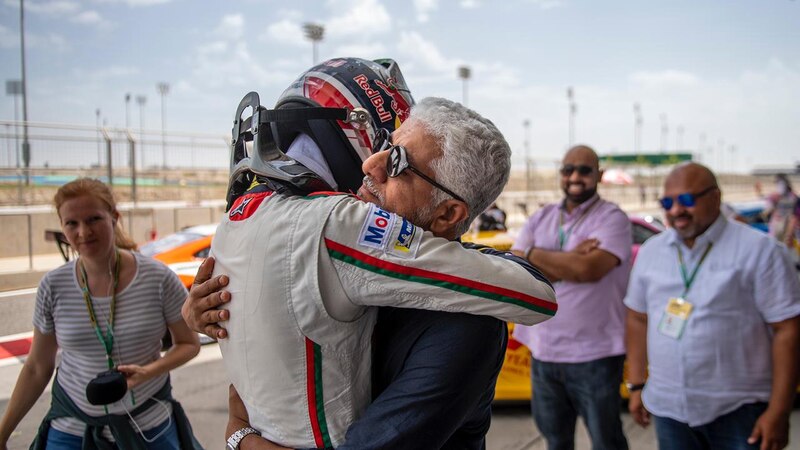 الفيصل الزبير يحقق إنجازًا جديدًا للسلطنة