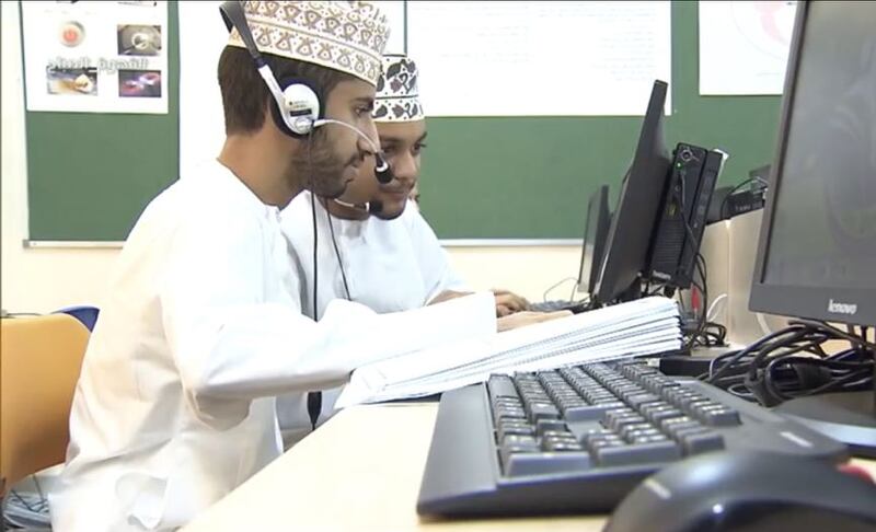 اختارته “اليونيسكو”: 3 مُعلمين عُمانيين يصممون برنامجًا بديلًا عن الدروس الخصوصية يقدّم خدمات للطلبة