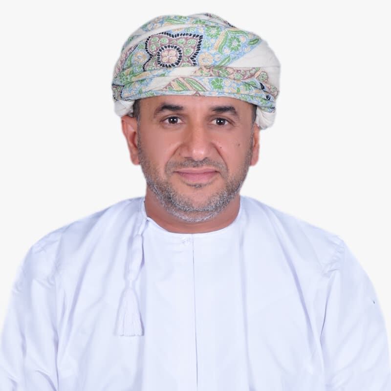 د. خالد الخميسي أستاذ مساعد القانون الإداري والحريات العامة بكلية الحقوق بجامعة الشرقية