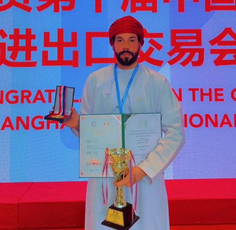 جائزة ذهبية دولية لمهندس عماني عن اختراع “مسعف”