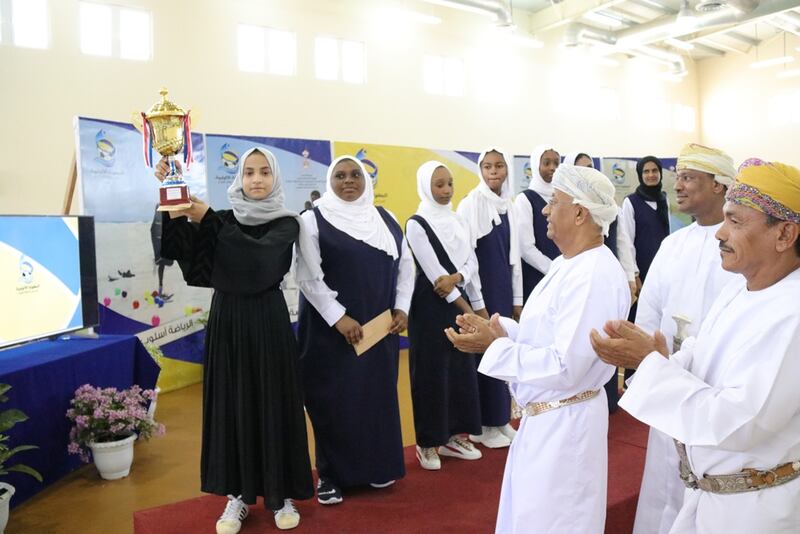 توصيات مهمة في ختام البطولة الأولمبية الثانية لمدرستي السلطان قابوس بصلالة