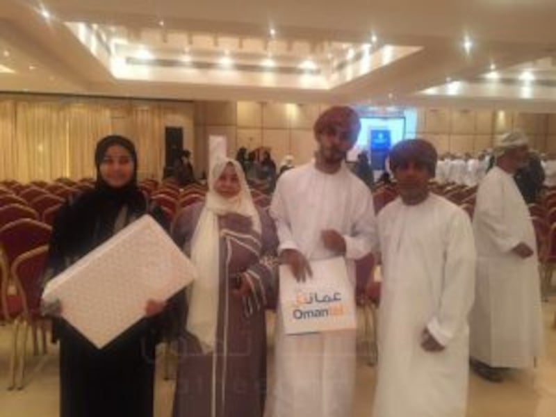 تعرّف على أوائل طلبة دبلوم التعليم العام في السلطنة