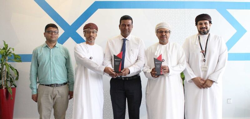 بنك مسقط يتوّج بجائزة تطبيق الهاتف الرائد في سلطنة عمان من مؤسسة عالميّة