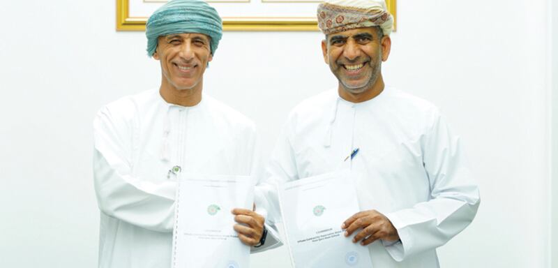 تنمية نفط عمان توقع أول عقد لها مع تنمية معادن عمان