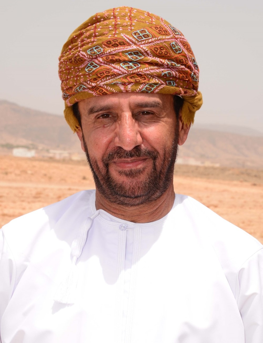 شق طريق يختصر المسافة بين طاقة ومرباط إلى أقل من 5 كيلومترات