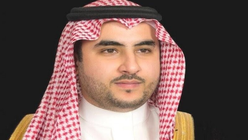خالد بن سلمان يغادر السلطنة