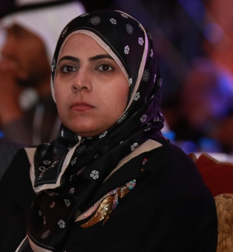 أول عُمانية تتأهل لجائزة عالمية في الصحة الوراثية