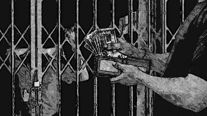 في صلالة: الحكم على شخصين خطفا وافدة وأرغماها على العمل في الدعارة