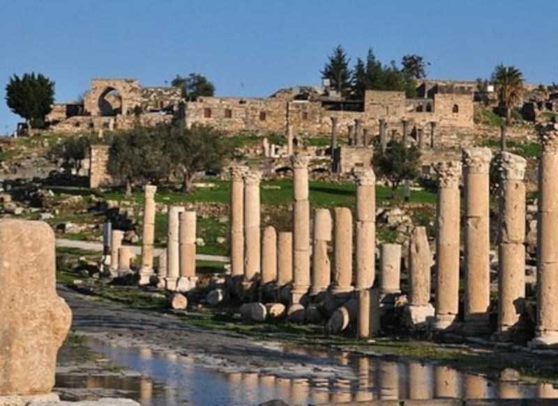 مدير آثار “إربد” التاريخيّة: آثار الأردن نموذج فريد للتمازج الحضاري والتآخي والحوار بين الأديان