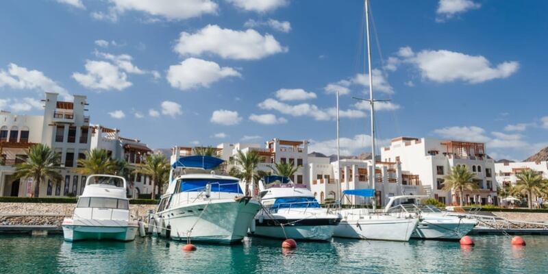 تراخيص لأرصفة بحرية سياحية وتجارية